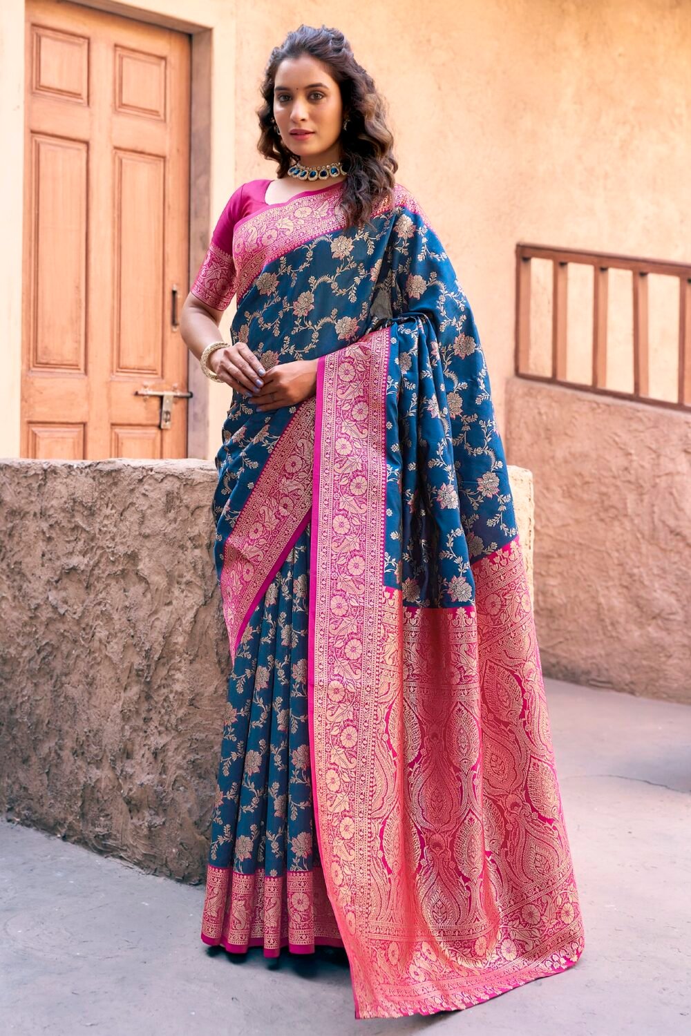 Silk Saree with Zari Weaving, Contrast Border